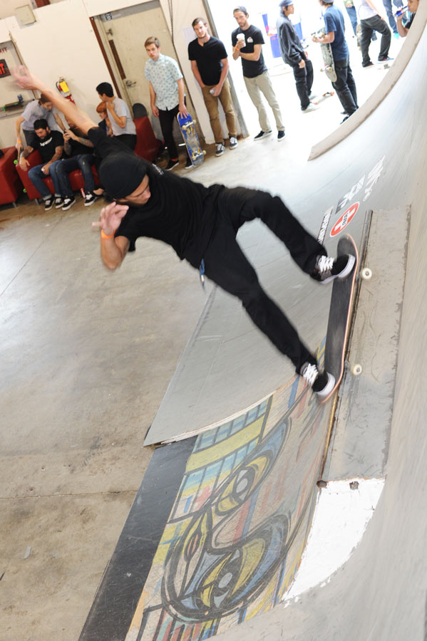 Dylan Perry - frontside nosegrind across